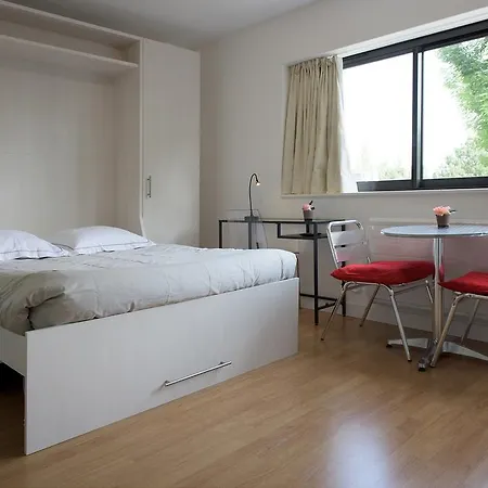 Lille Metropolys Apartment